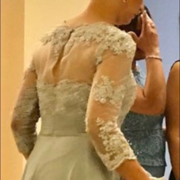 A special occasion dress - Picture 6 of 8